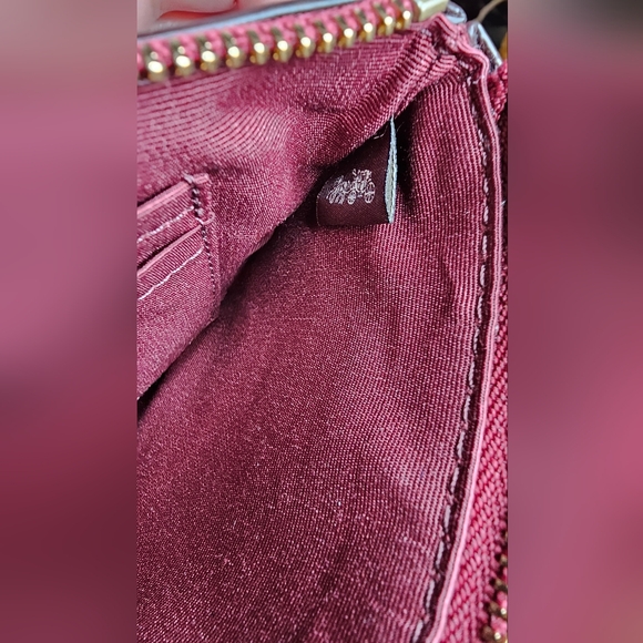 Coach Metallic Cherry Leather wristlet New without tags - Picture 7 of 16